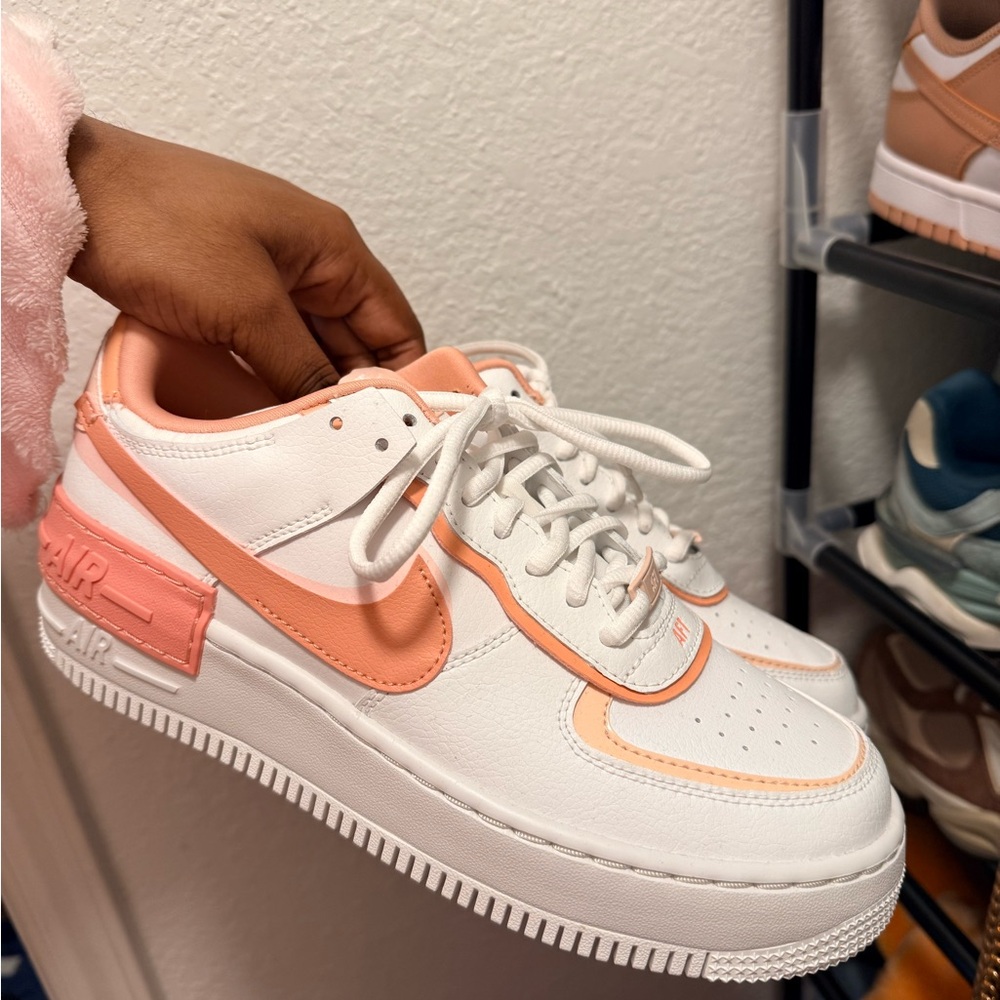 Nike Women's White and Pink Sneakers